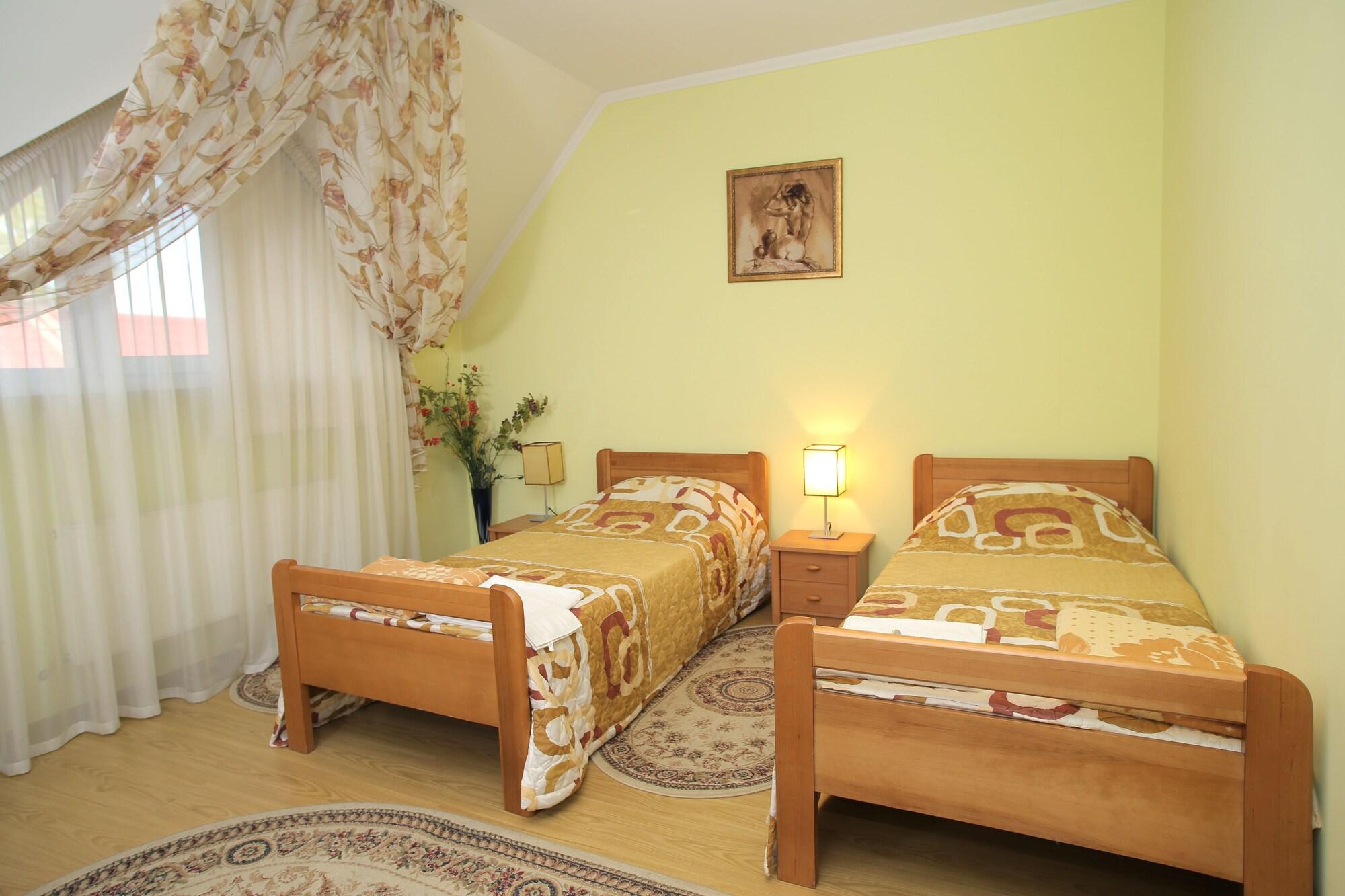 Majami Hotel Chisinau Ngoại thất bức ảnh