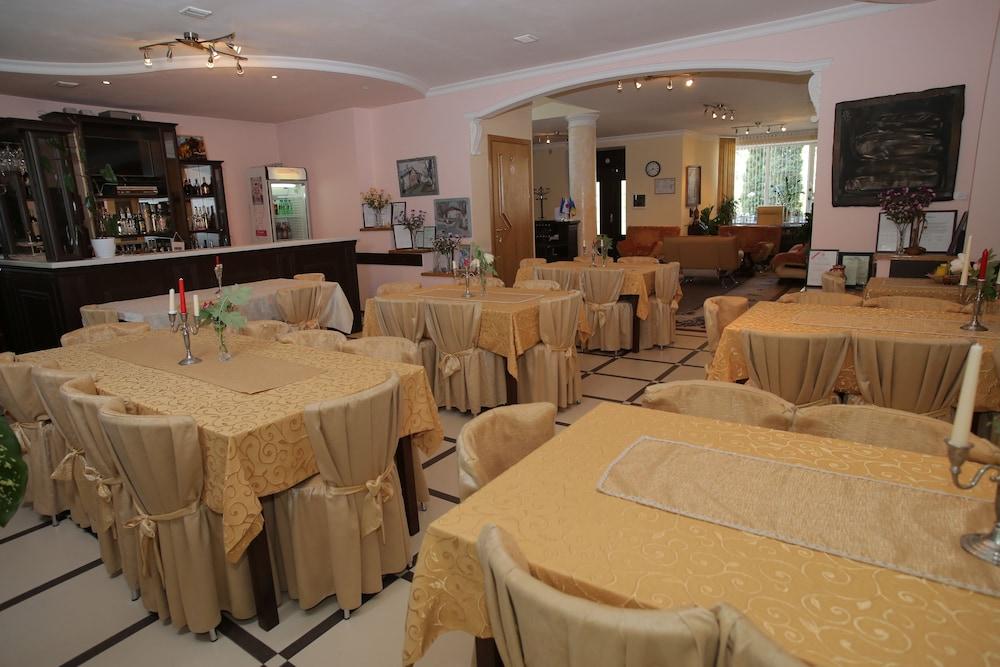 Majami Hotel Chisinau Ngoại thất bức ảnh