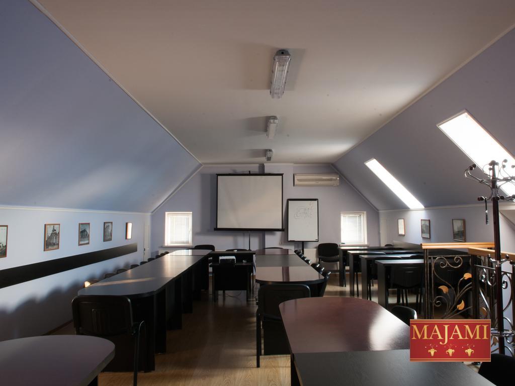Majami Hotel Chisinau Ngoại thất bức ảnh