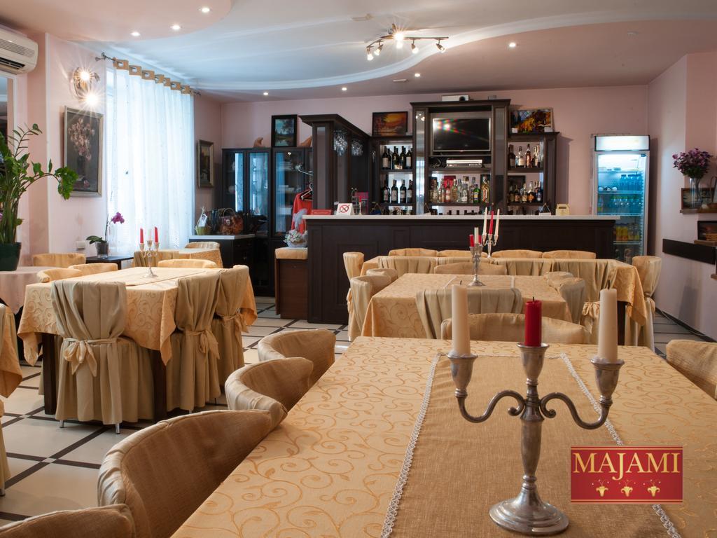 Majami Hotel Chisinau Ngoại thất bức ảnh
