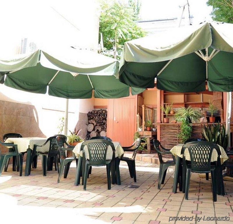 Majami Hotel Chisinau Ngoại thất bức ảnh